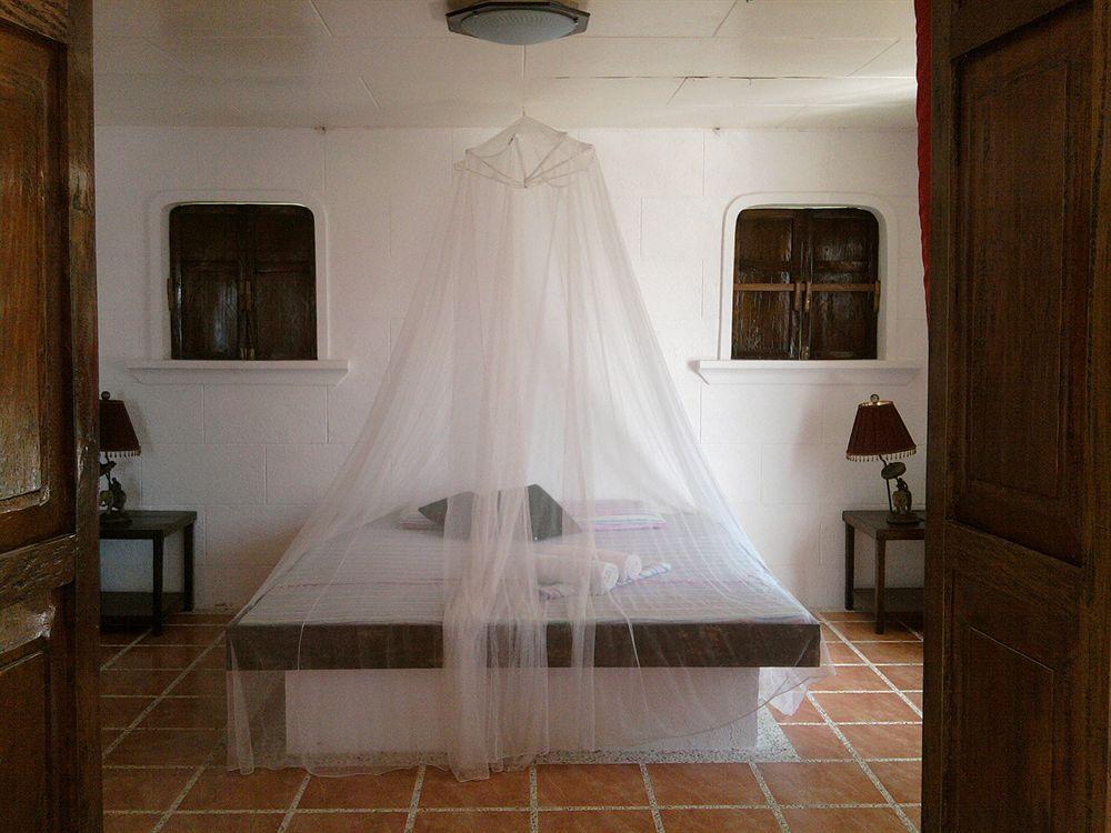 Pierhouse Lodging Busuanga Exterior photo