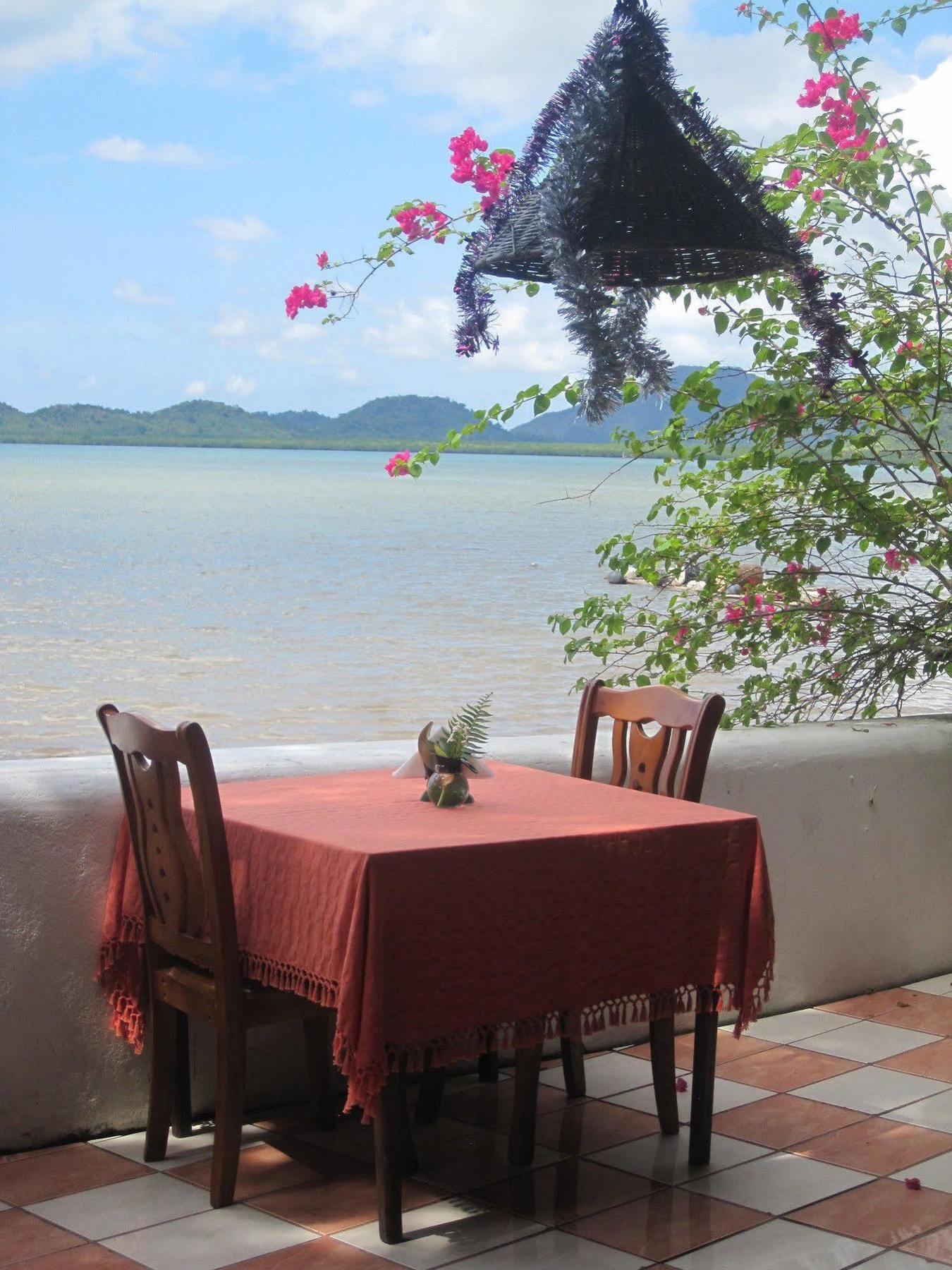 Pierhouse Lodging Busuanga Exterior photo